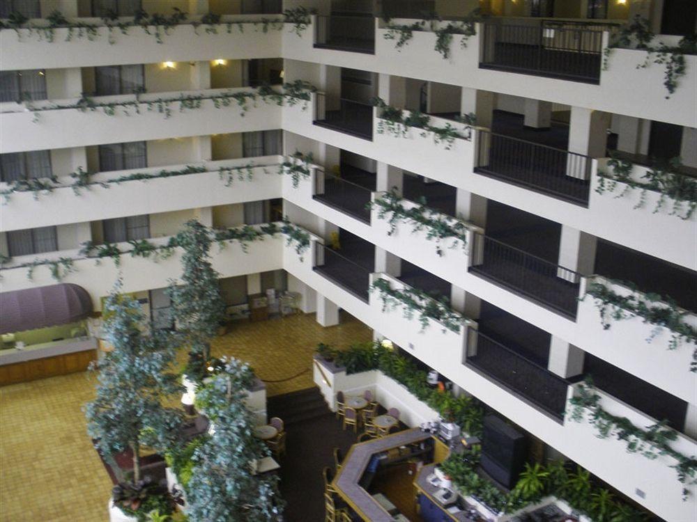 Clarion Hotel Jackson Northwest Exterior foto